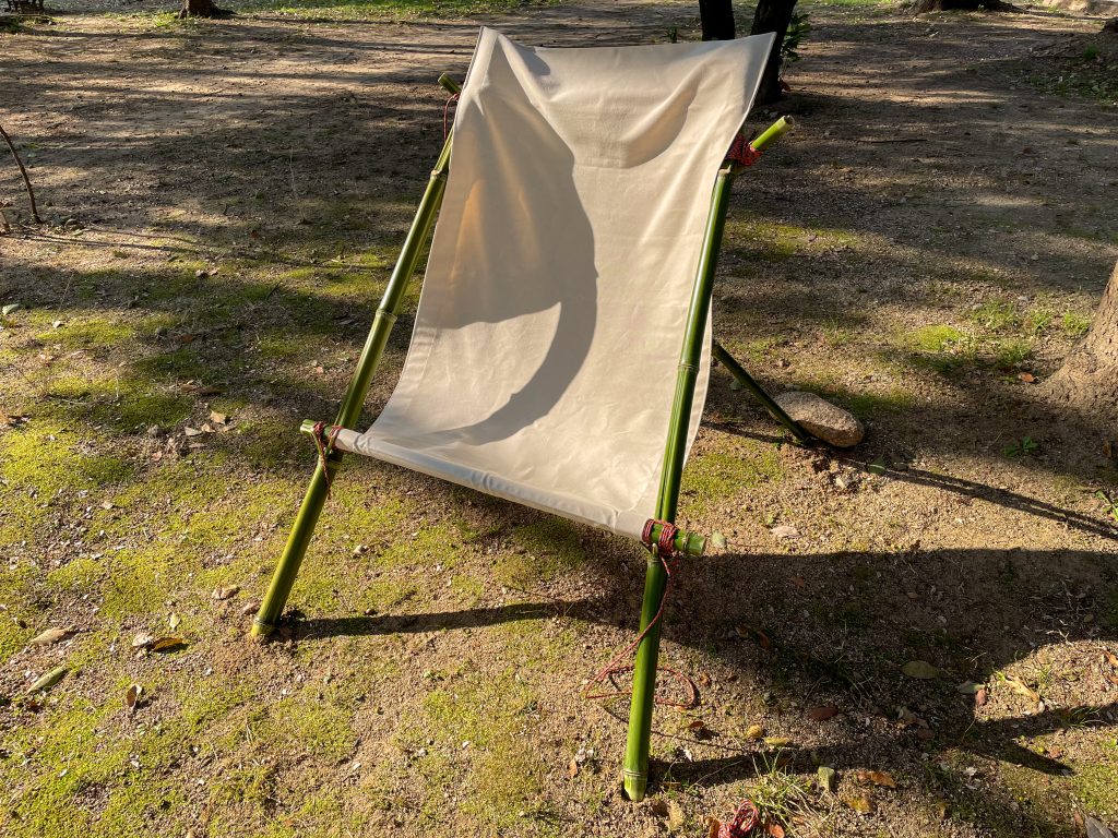 Foldable Bamboo Chair – 竹で作る持ち運びチェアー
